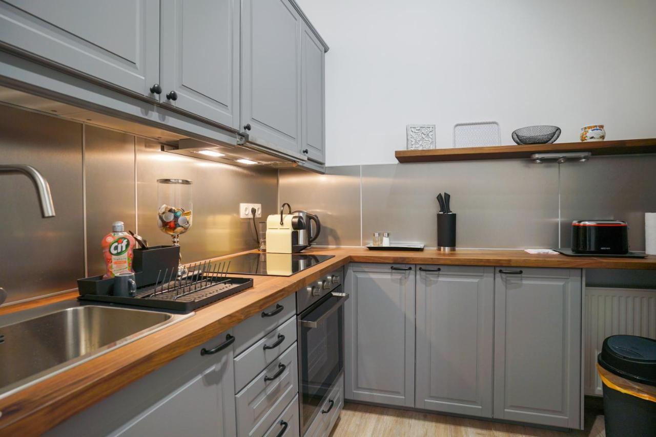 Koffer Apartman Eger Bagian luar foto