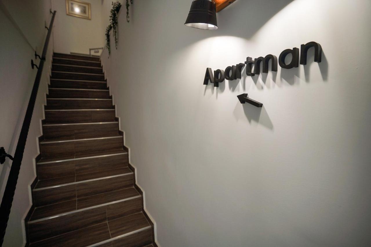 Koffer Apartman Eger Bagian luar foto