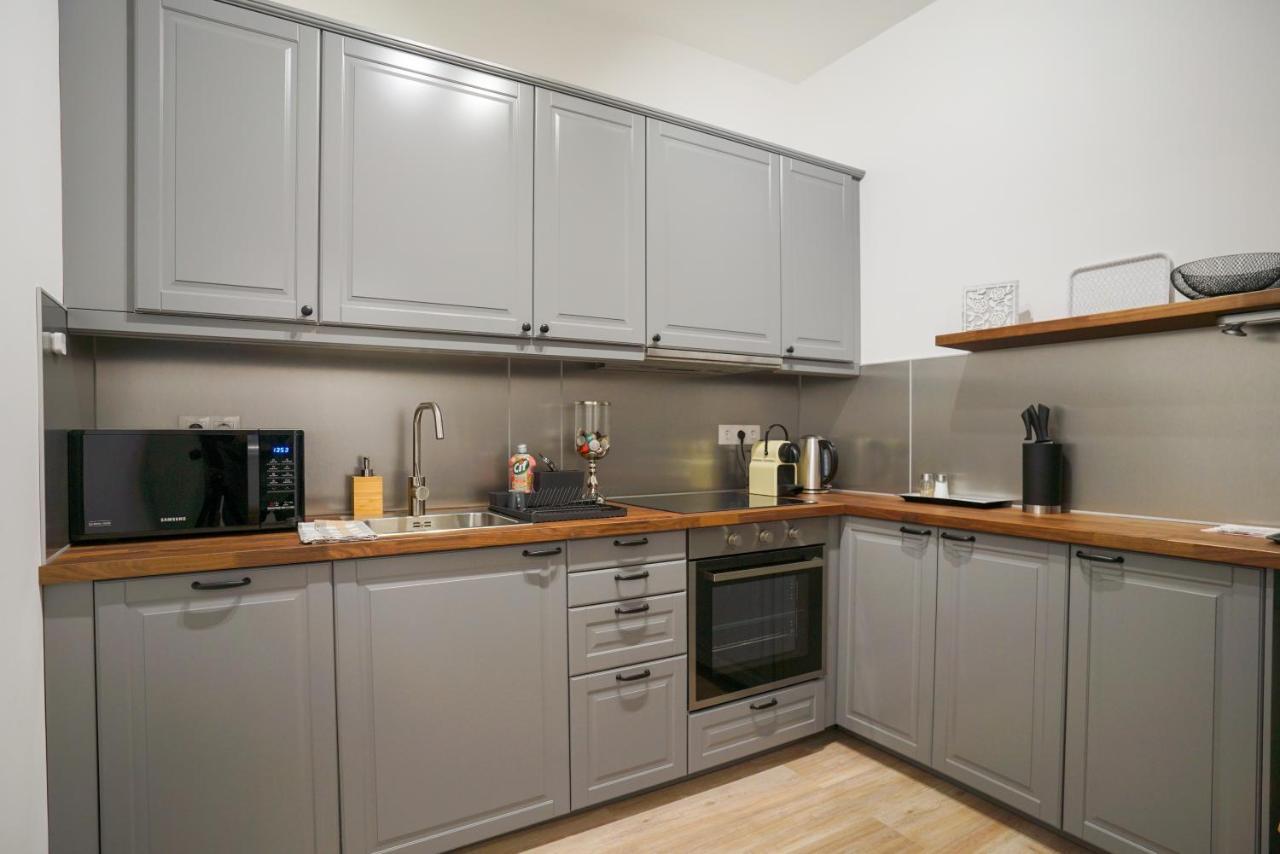 Koffer Apartman Eger Bagian luar foto